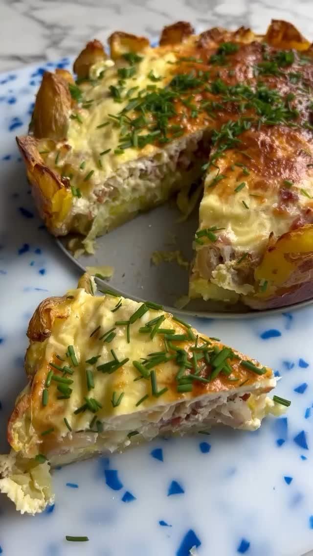 Cheesy Baked Egg & Veggie Skillet