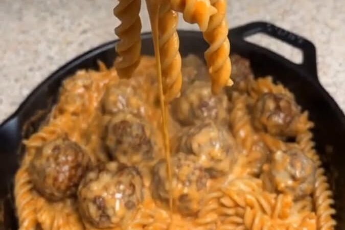 creamy sun-dried tomato pasta