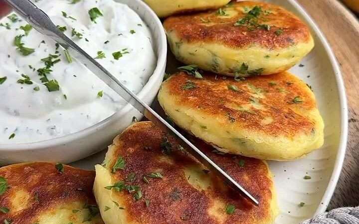 potato patties with garlic and cheese