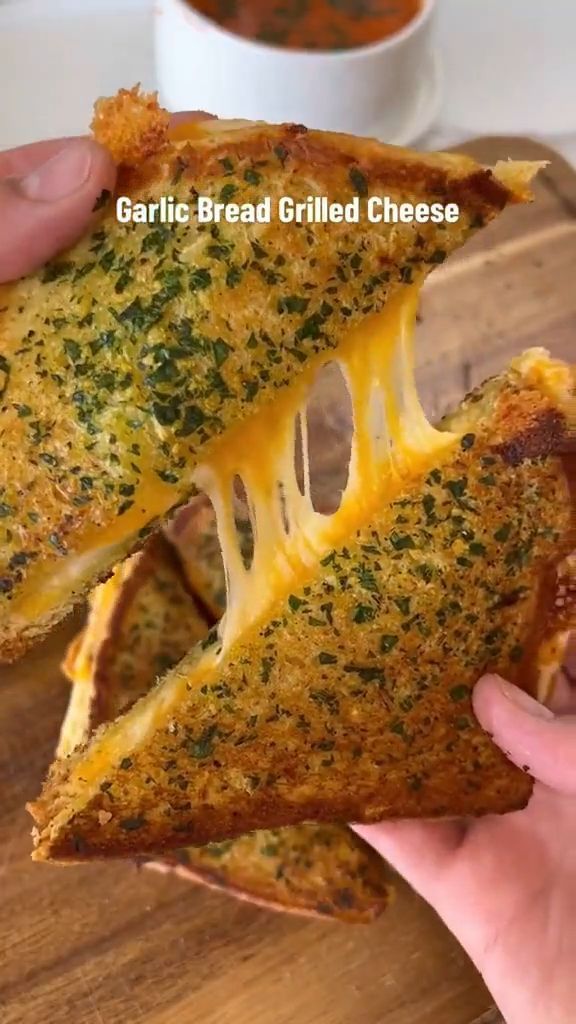 easy cheesy garlic bread recipe